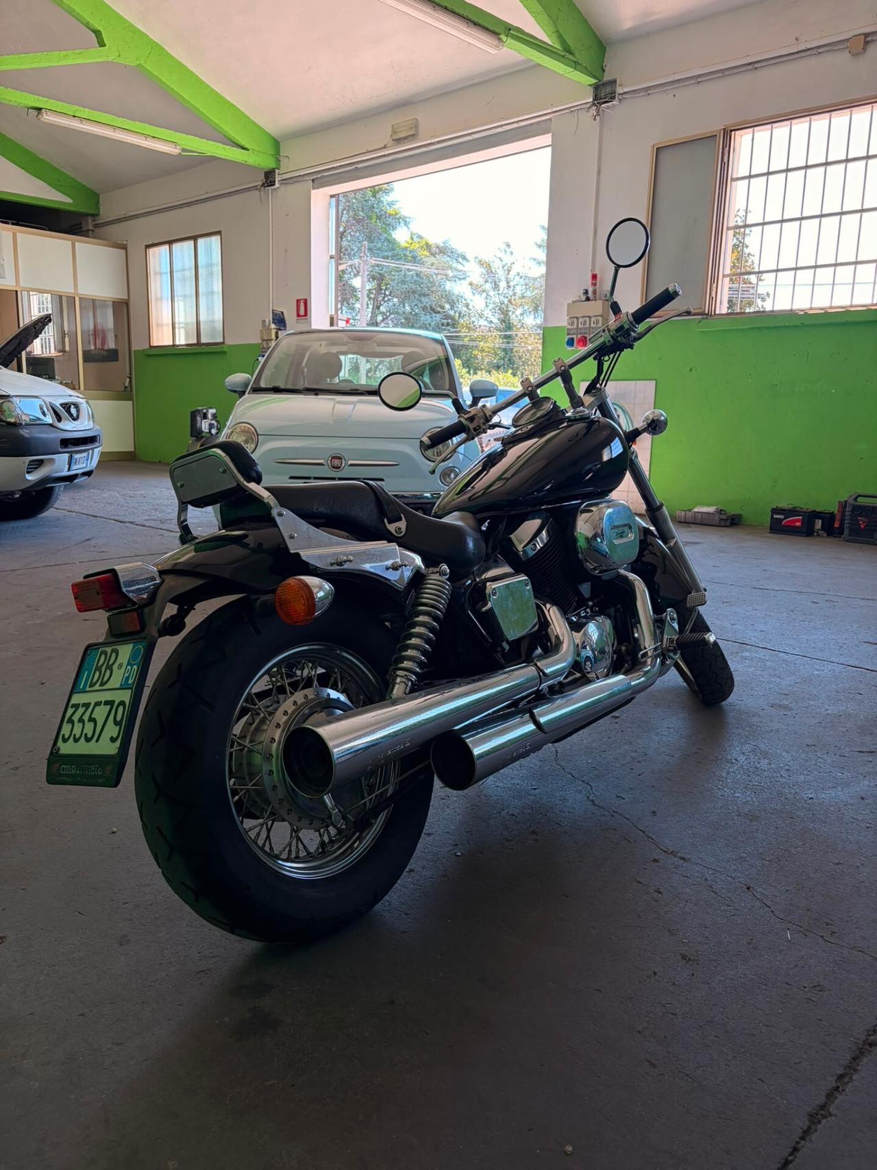 Honda VT 750 Black Widow -2001