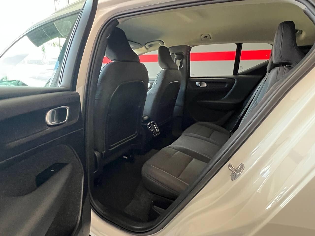 Volvo XC40 T2 Momentum Core