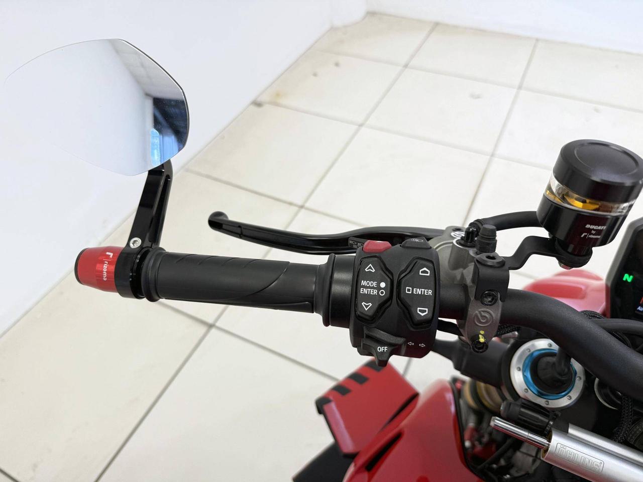 DUCATI Streetfighter V4 1100 Streetfighter V4 S Red