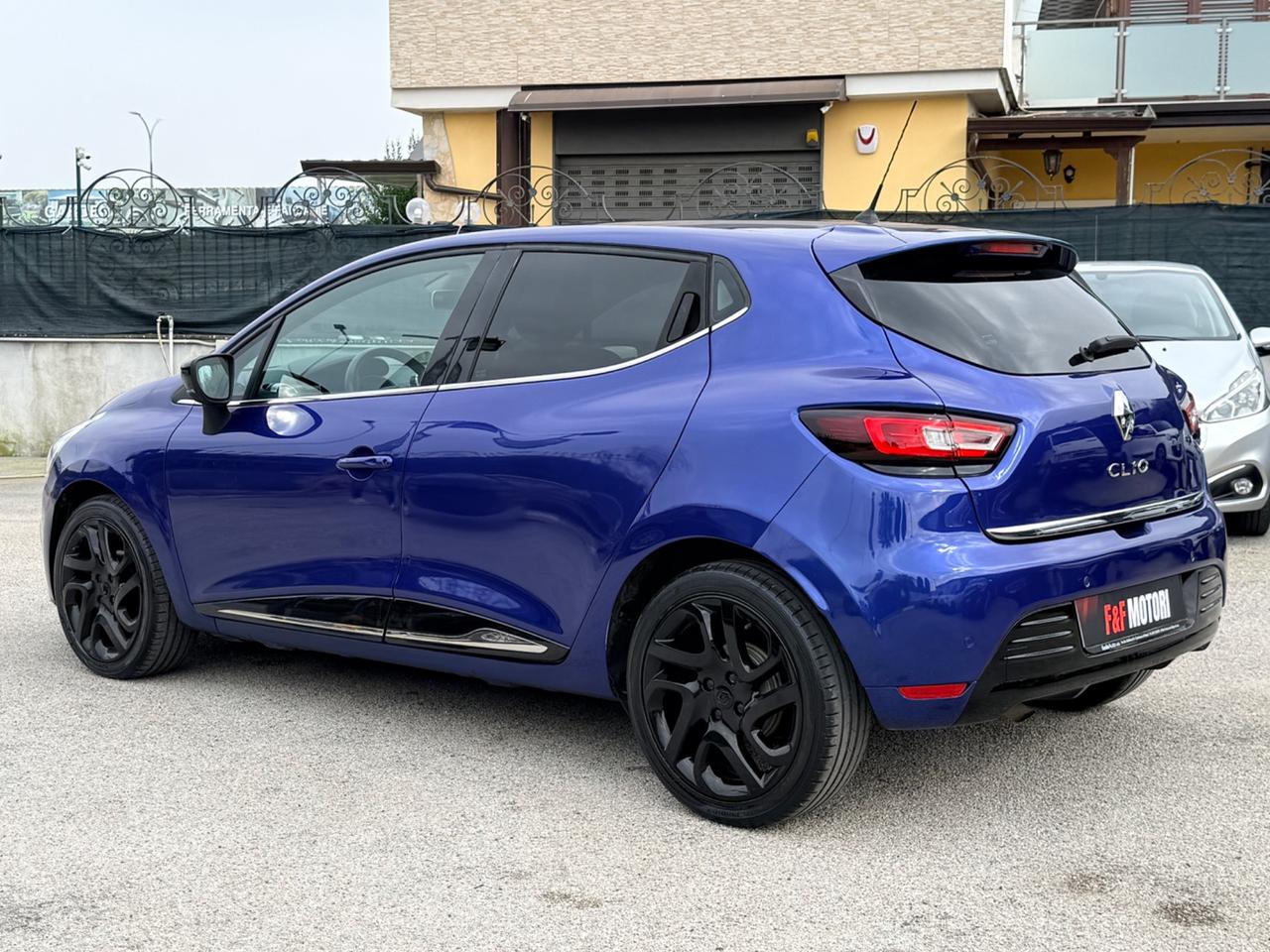 Renault Clio TCe 12V 90 CV 5 porte Duel anno 2018