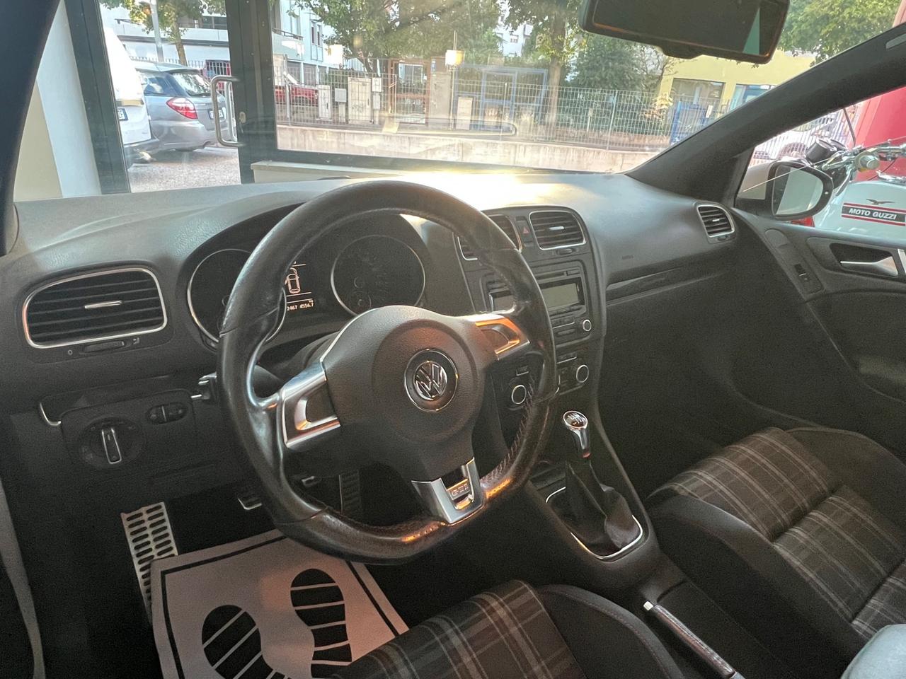Volkswagen Golf GTI 2.0 TSI 3p.