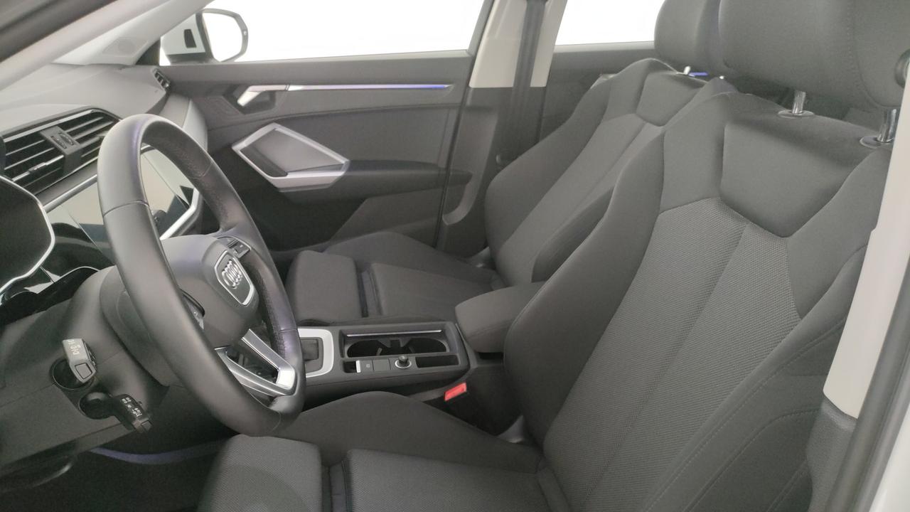 AUDI Q3 I 2019 Sportback - Q3 Sportback 35 2.0 tdi Business Plus s-tronic