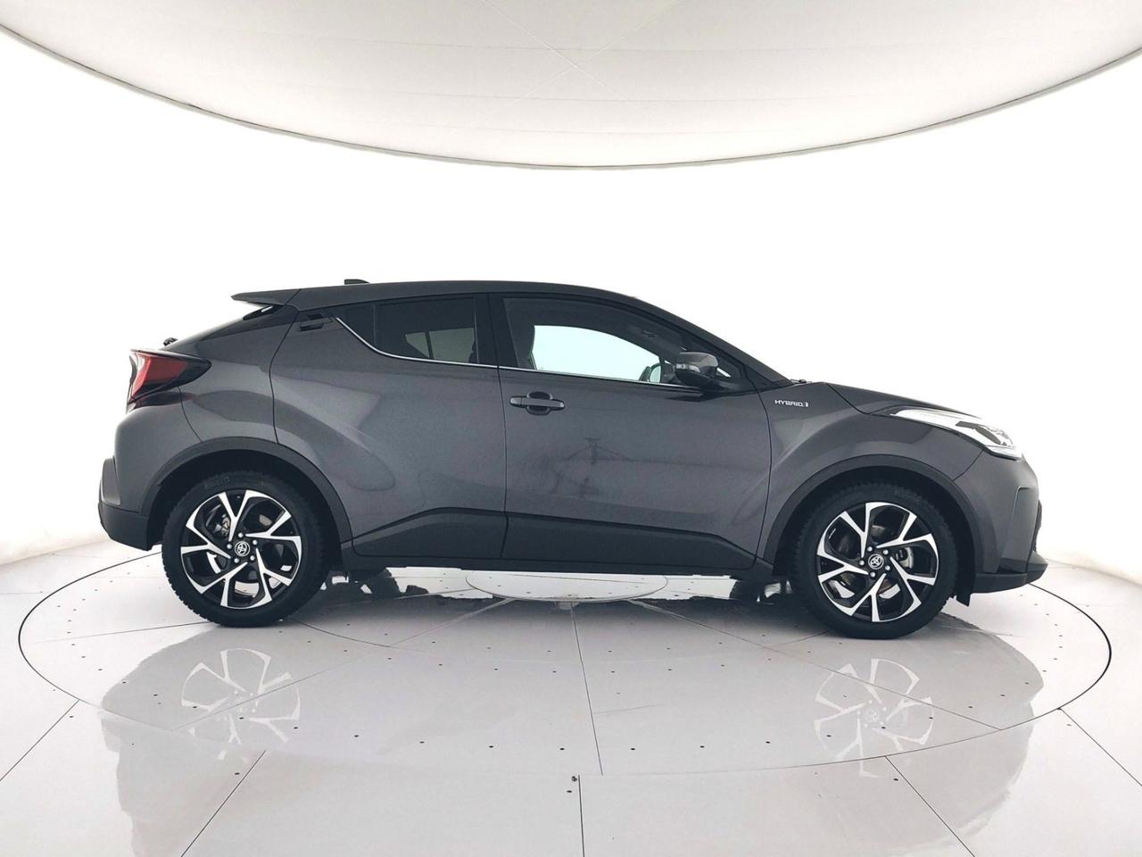 TOYOTA C-HR 2.0h More Business e-cvt APP CONNECT+CAMERA+ACC