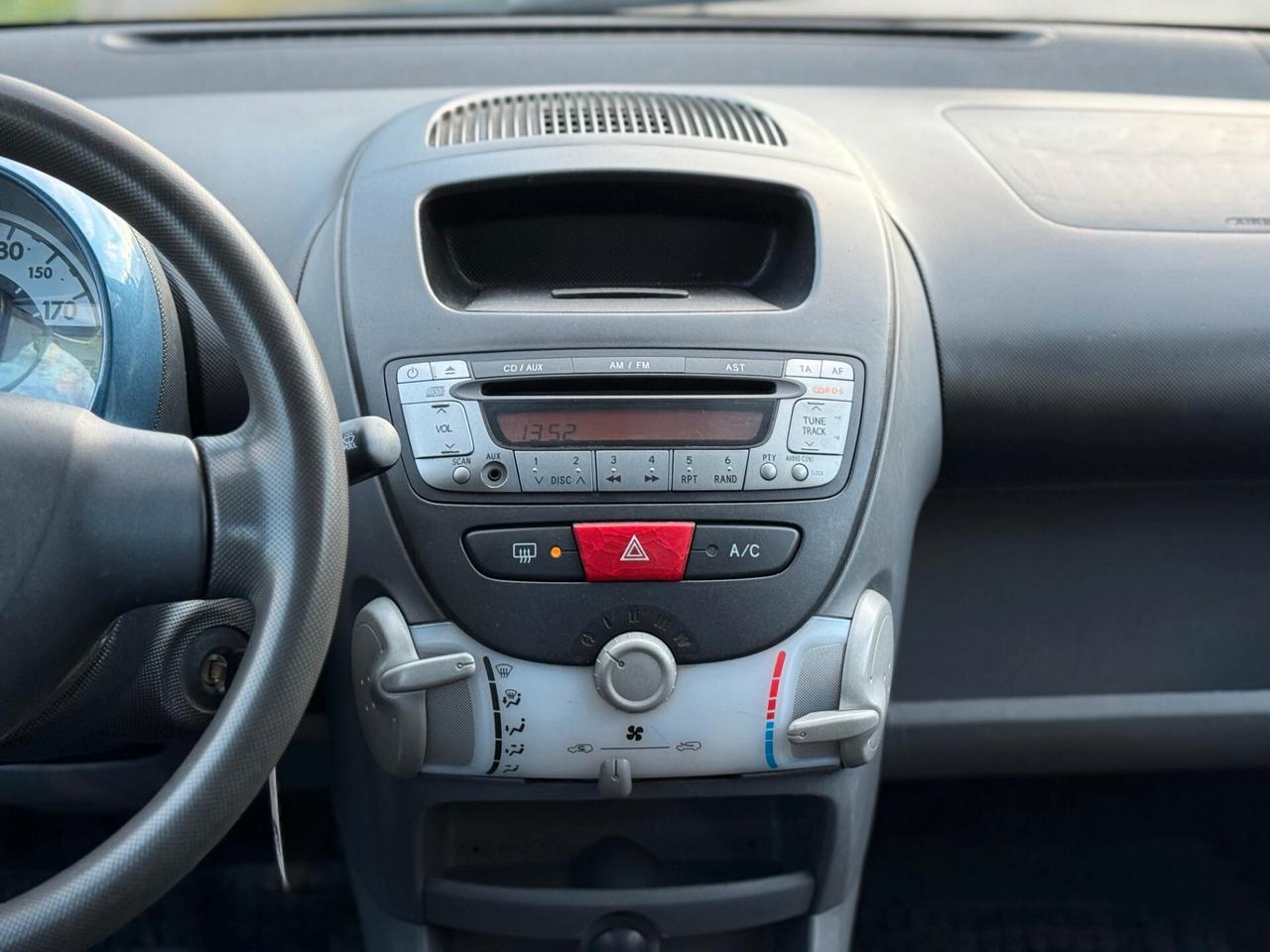 Toyota Aygo 1.0 12V VVT-i GPL 5 P. Now