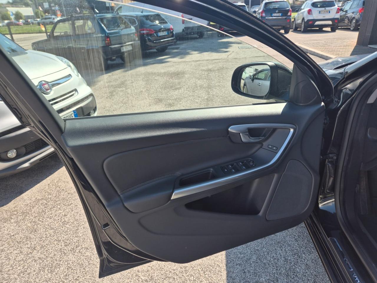 Volvo S60 D2 Kinetic E6B -- IN PREPARAZIONE!