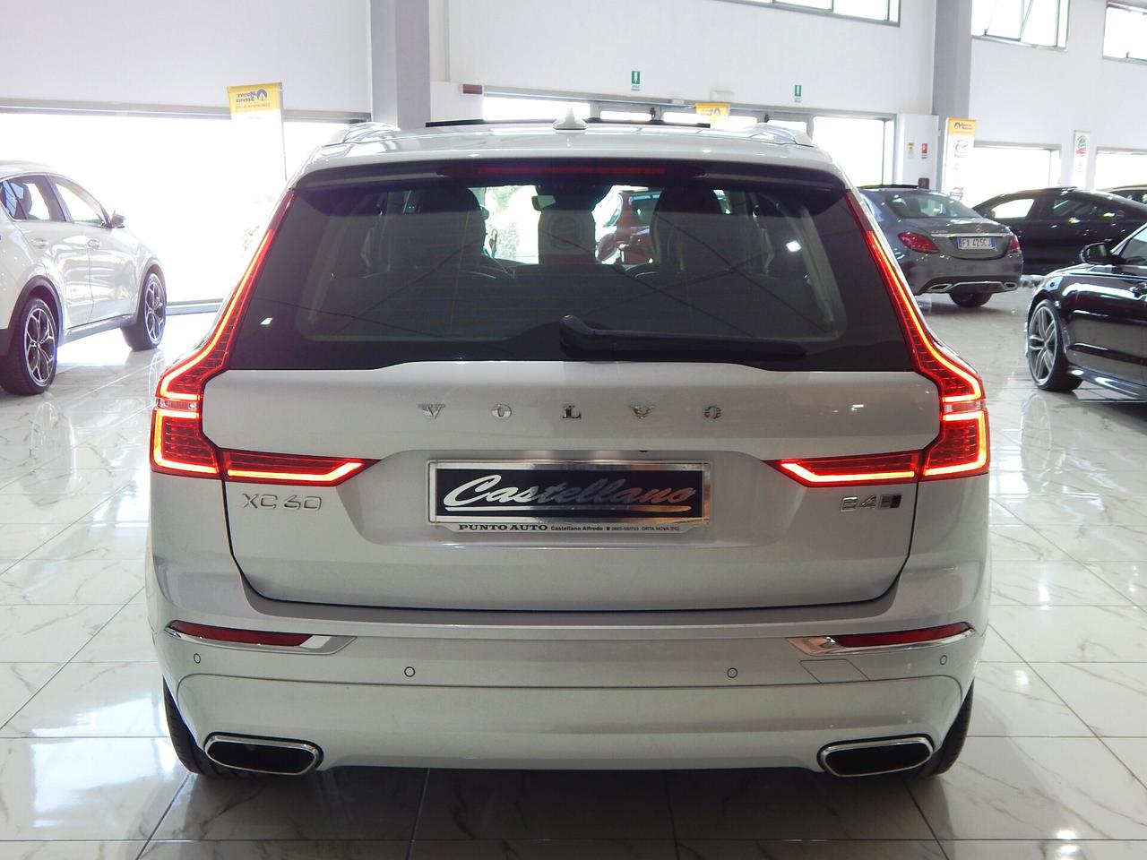 Volvo XC60 2.0 B4 Inscription AWD Aut TETTO-NAVI-PELLE-KAMERA