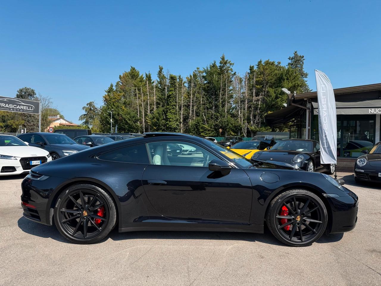 Porsche 911 Carrera 4S/tetto/scarico/led/pelle/full