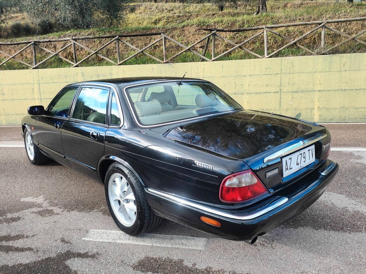 Jaguar XJ 3.2 cat Executive GPL