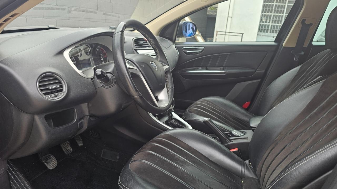 Lancia MUSA 1.4 16V Platino Plus