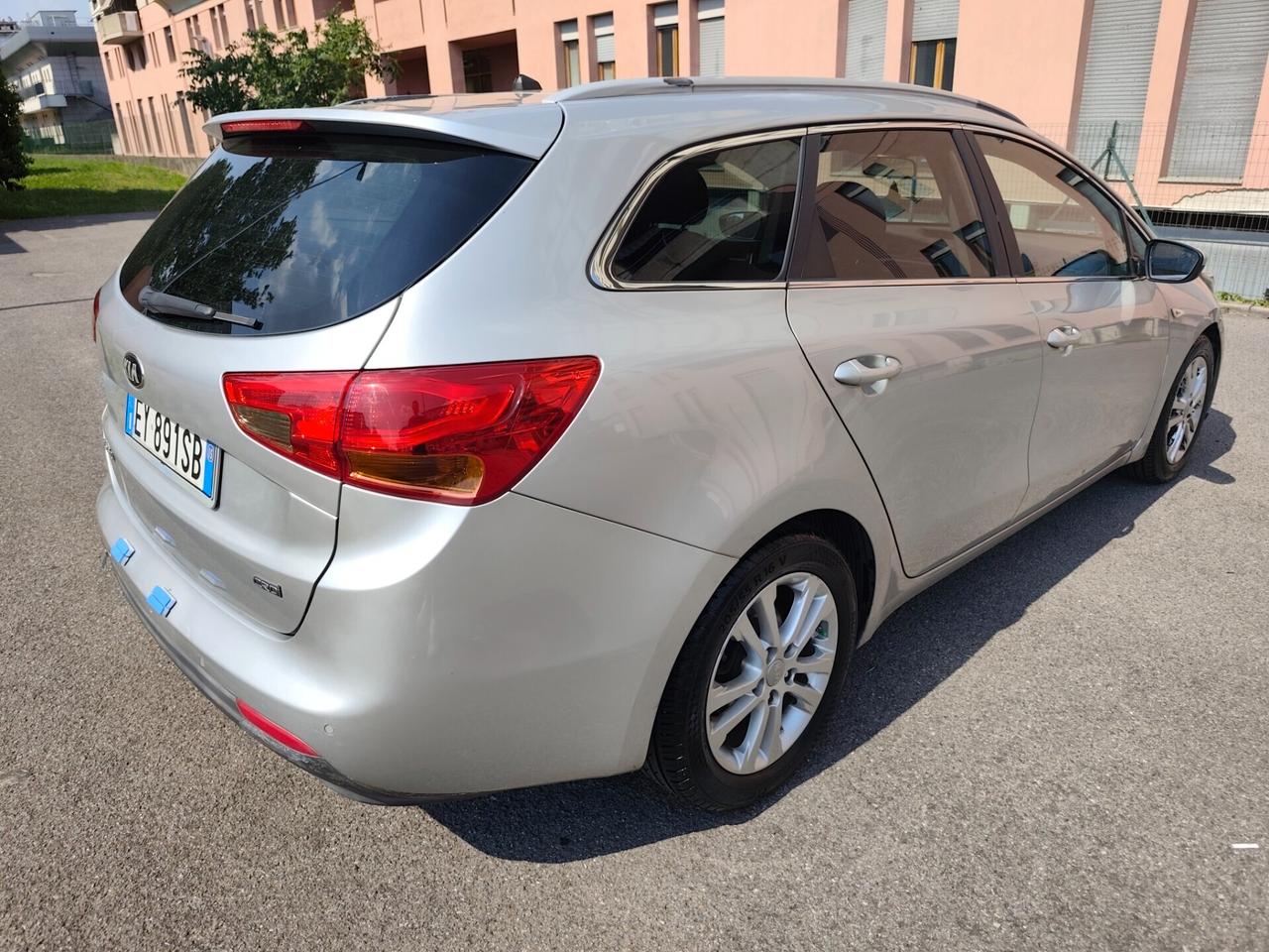 Kia Ceed cee'd 1.6 CRDi 110 CV SW neopatentati