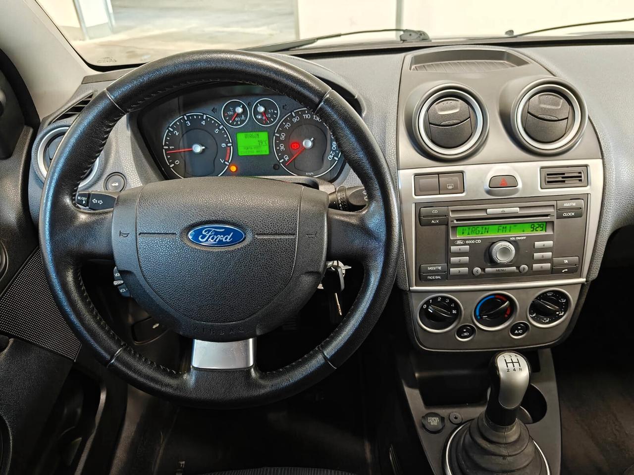 Ford Fiesta 1.2 16V 5p. Ghia