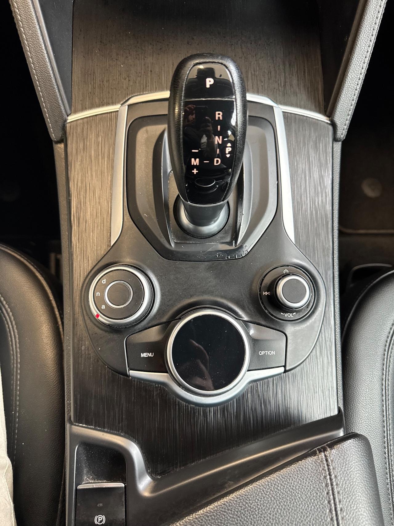 Alfa Romeo Stelvio 2.2 Turbodiesel 150 CV AT8 RWD Super