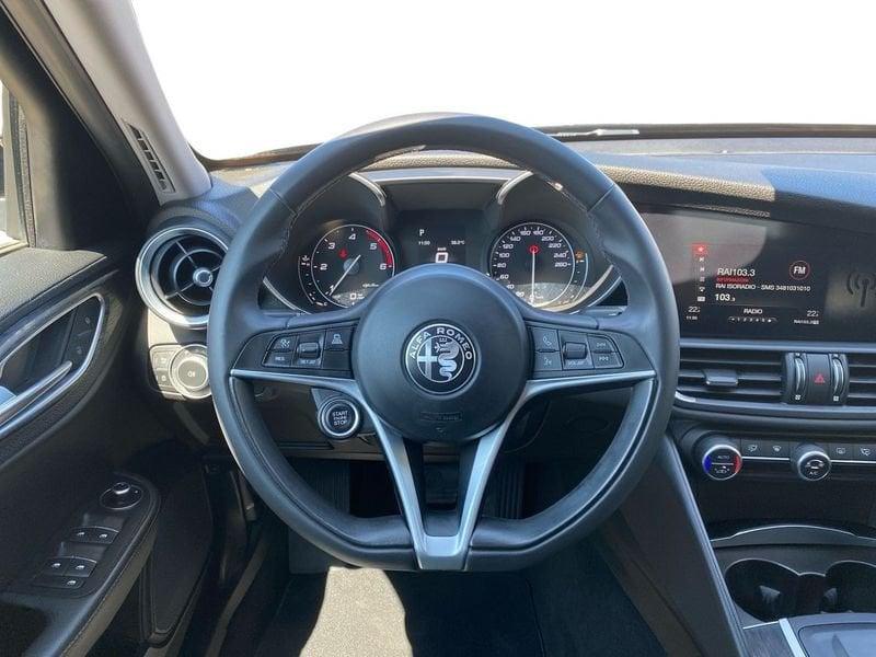 Alfa Romeo Giulia 2.2 t Sport Tech 160cv auto