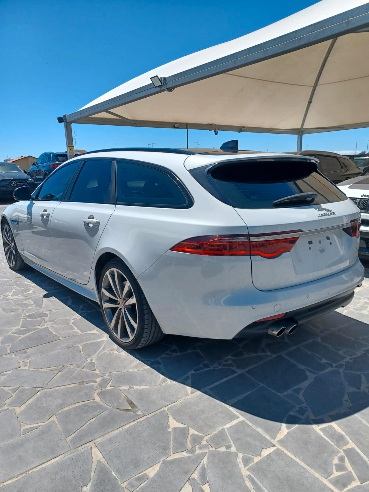 Jaguar XF Sportbrake 2.0 D 180 CV AWD aut. R-Sport