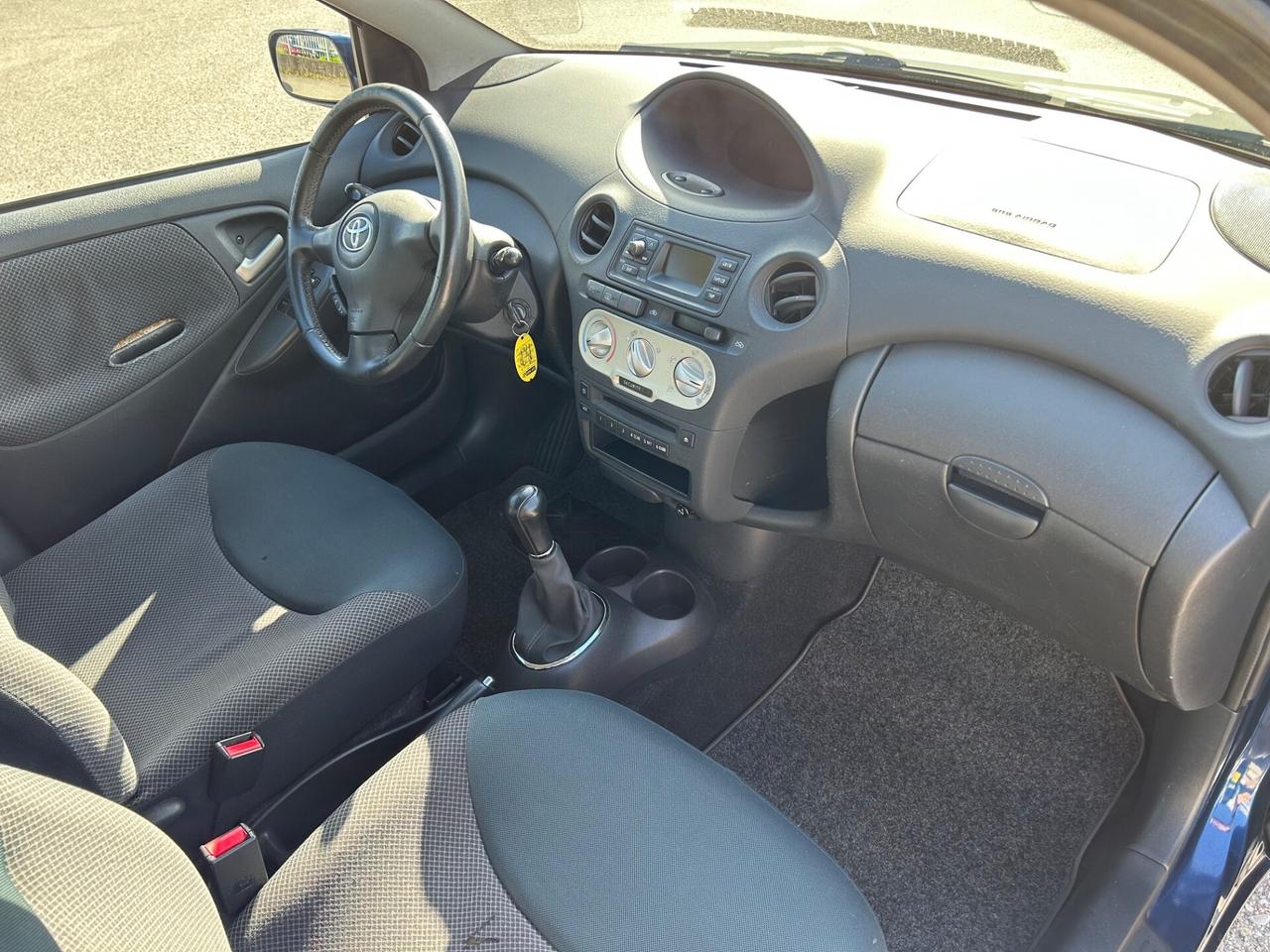 Toyota Yaris 1.0i 16V cat 5 porte
