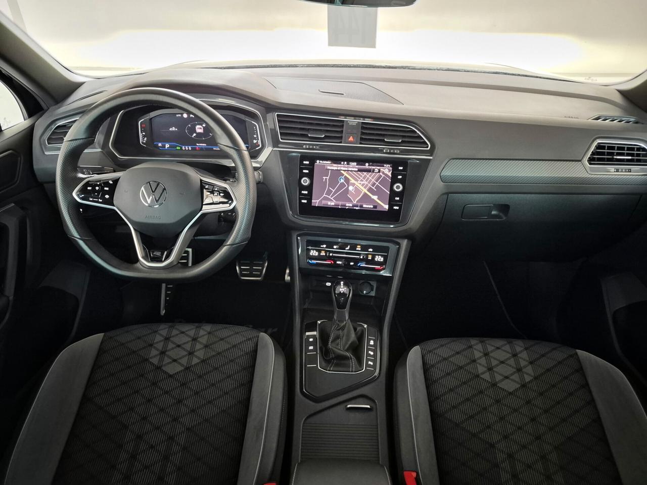 Volkswagen Tiguan 2.0 TDI 150 CV SCR DSG R-Line