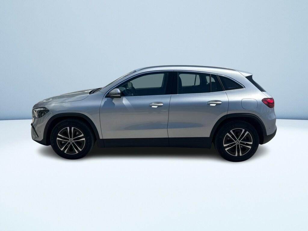 Mercedes GLA 180 180 D Advanced 8G-DCT