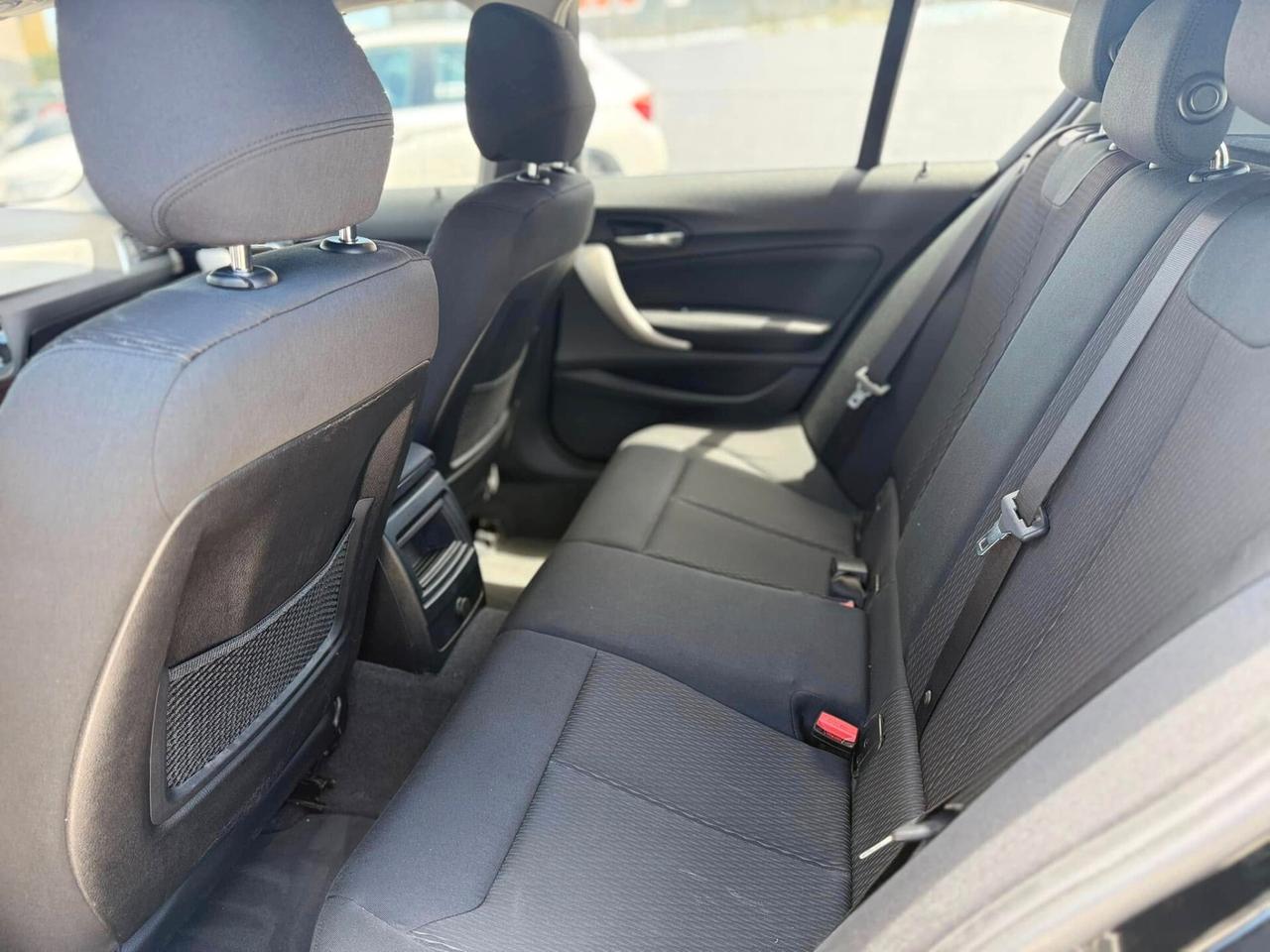 Bmw 116 116d 5p. Business