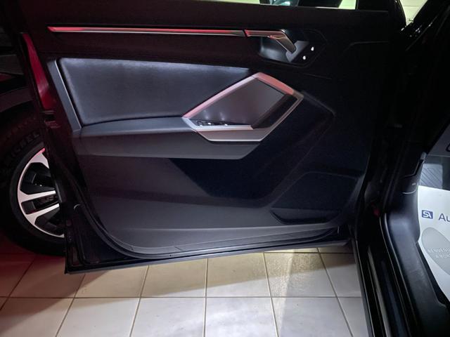 AUDI Q3 35 2.0 TDI S tronic Business Advanced