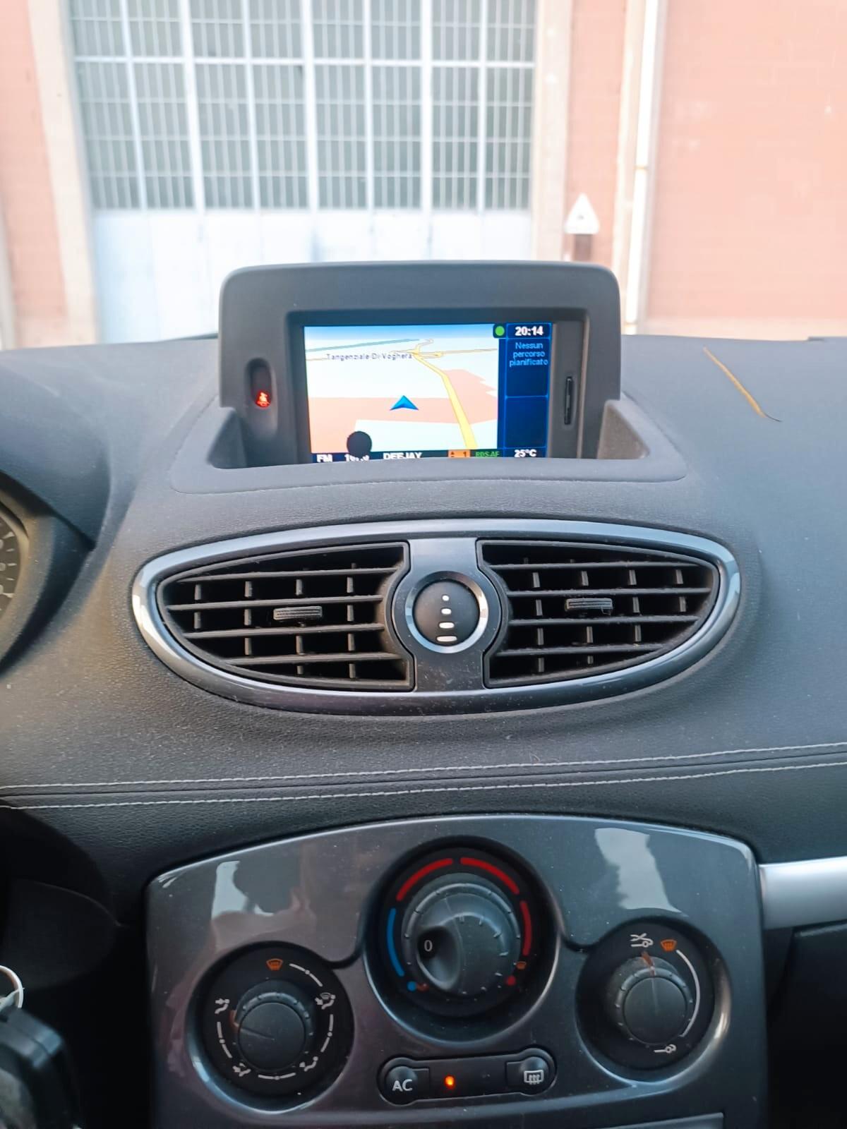 Renault Clio 2010---1.2 Benzina GPL Neopatentati