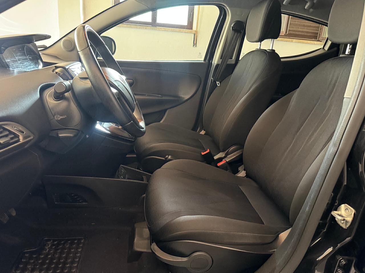 Lancia Ypsilon 1.0 FireFly Hybrid Gold - 2021