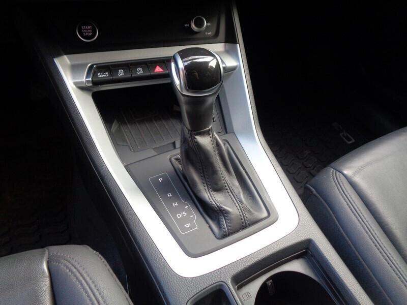 Audi Q3 SPB 35 TDI S tronic Total BLACK