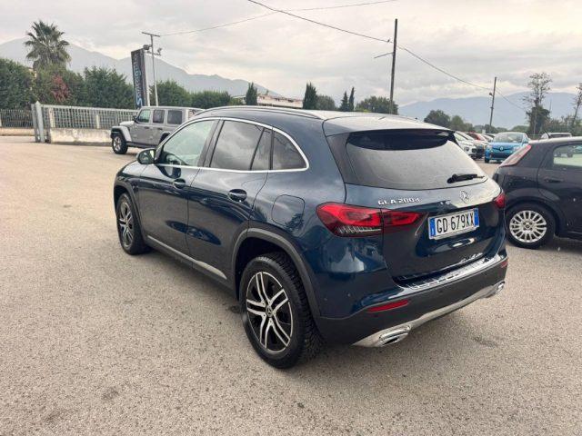 MERCEDES-BENZ GLA 200 d Automatic Progressive