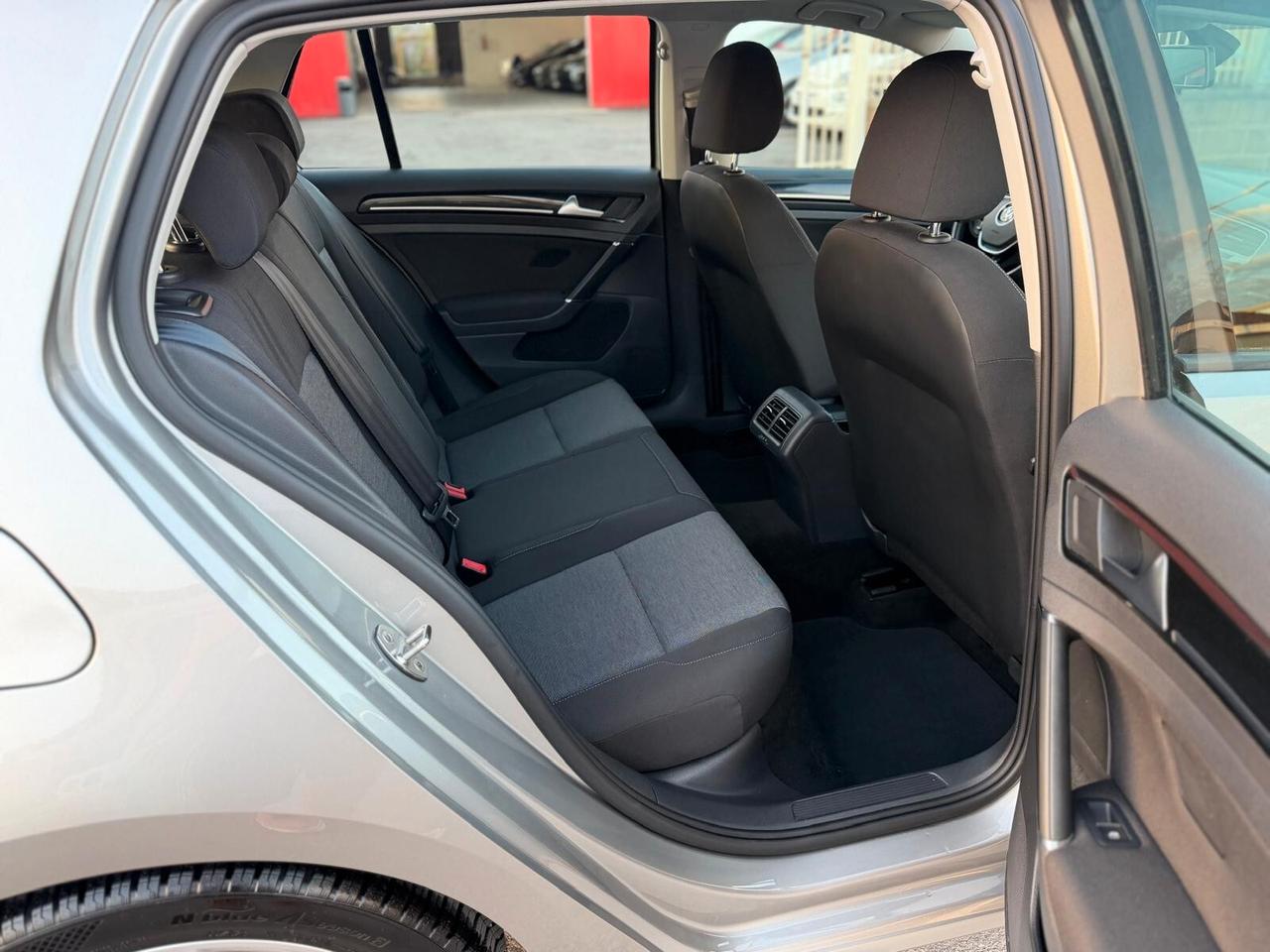 Volkswagen Golf 2.0 TDI 5p. Executive BlueMotion Technology