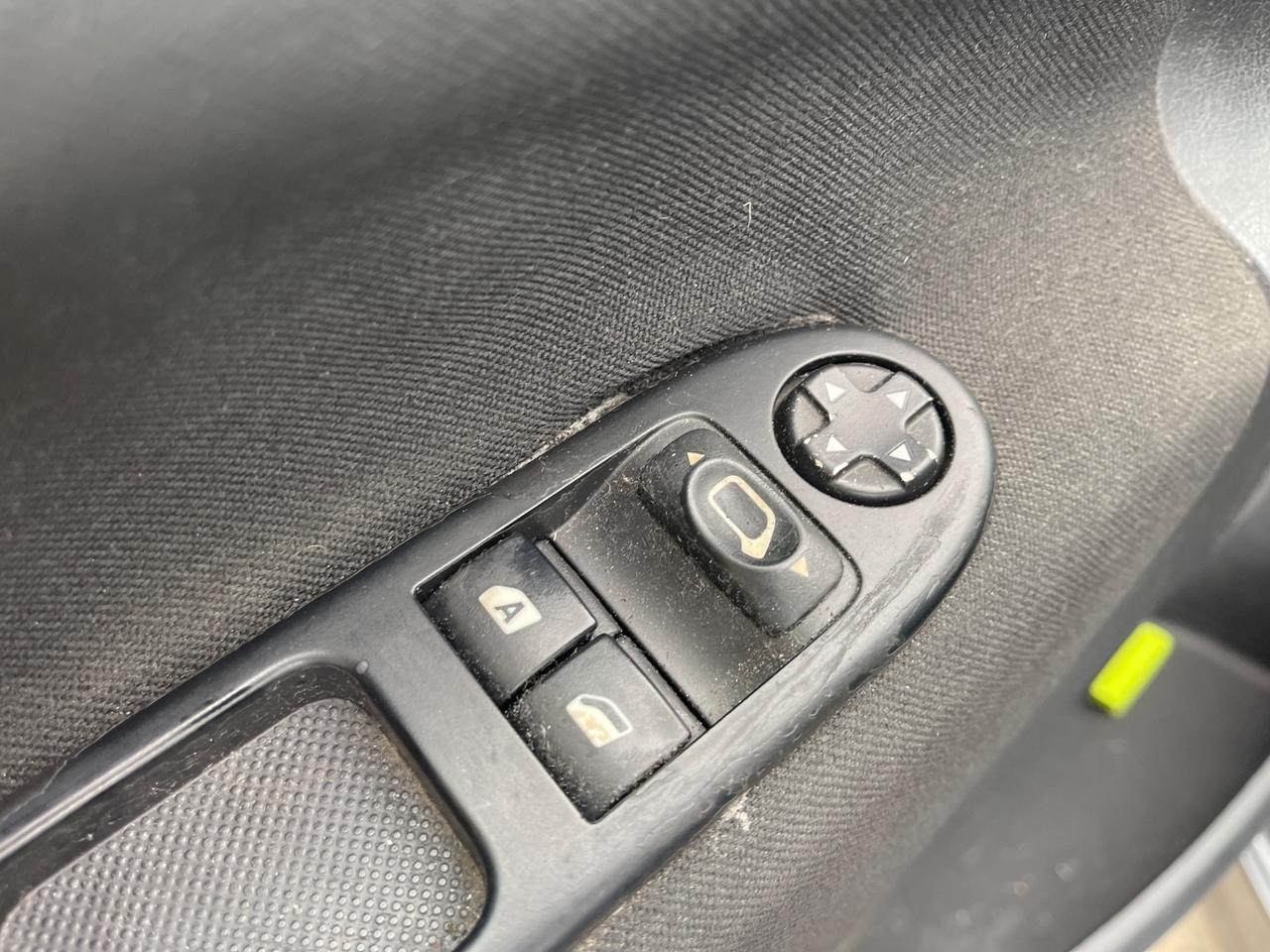 Peugeot 207 1.4 VTi benzina EURO5A 95CV SW NEOPATENTATI