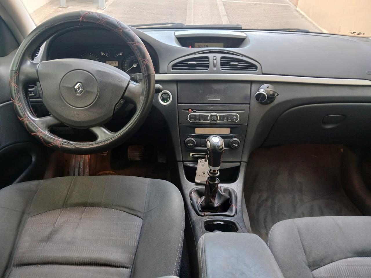 Renault Laguna 1.9 dCi/130CV Grandtour Confort