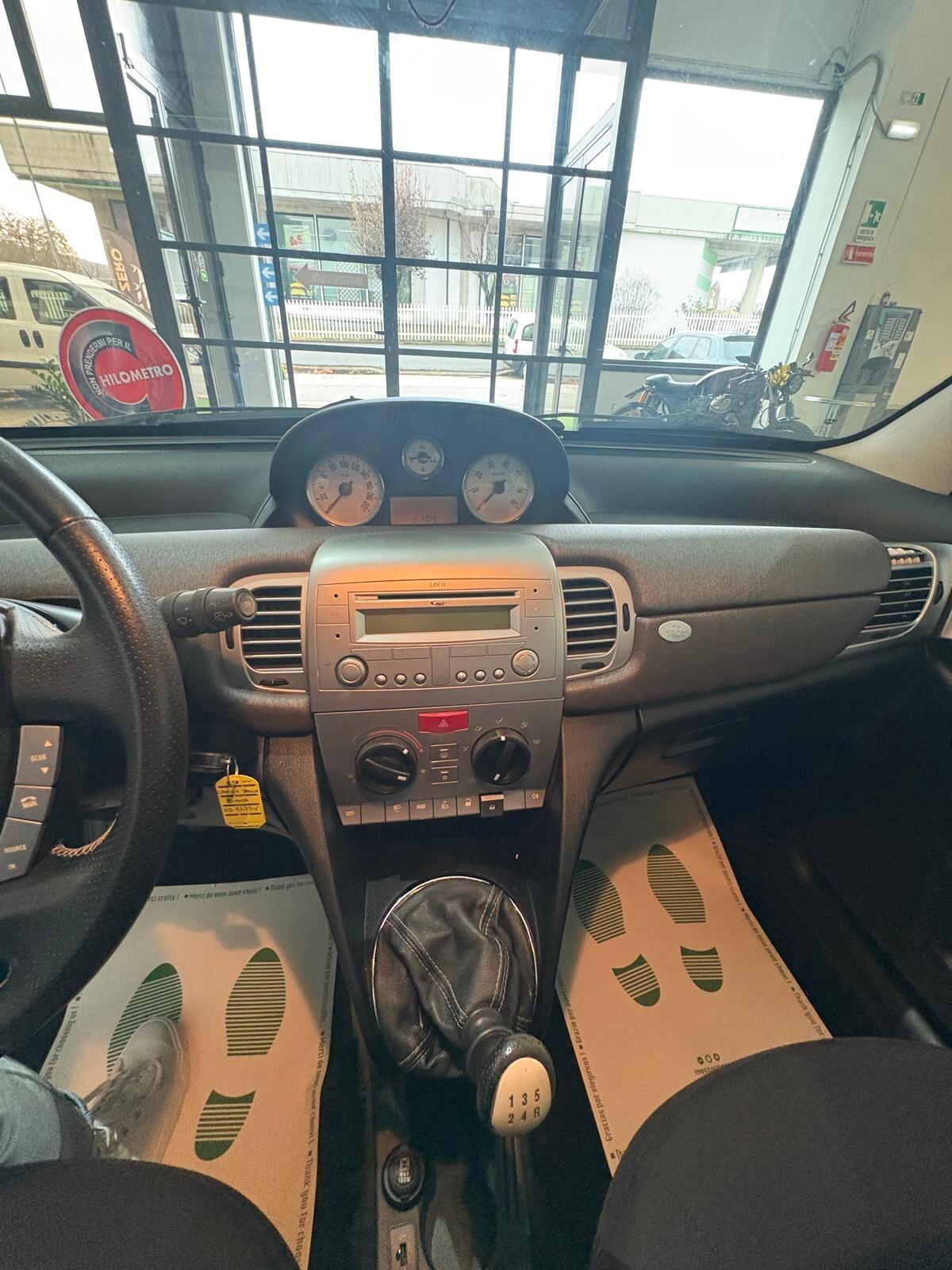 Lancia Ypsilon 1.2 69 CV Elle