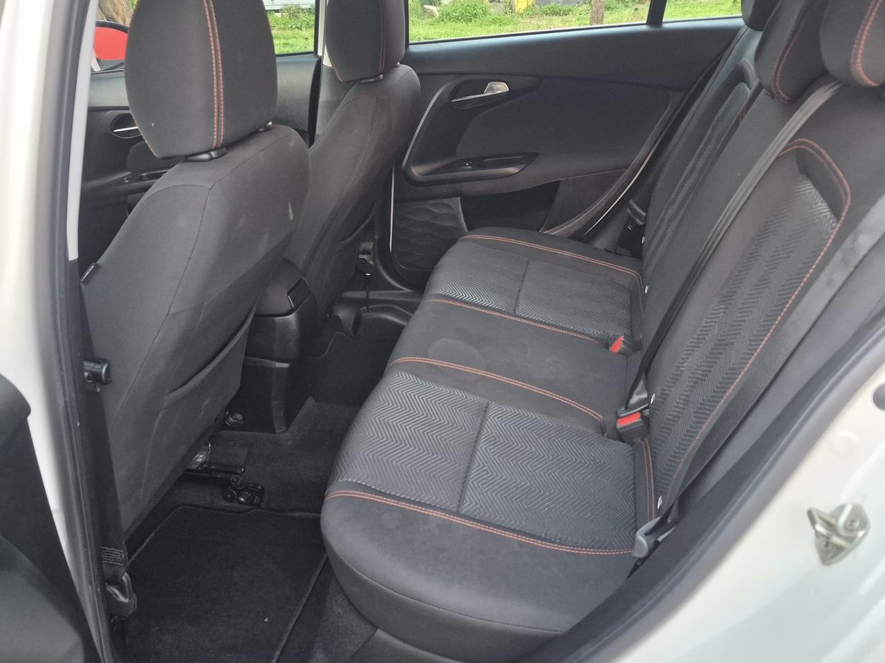 Fiat Tipo 1.6 Mjt S&S 5 porte Cross Garmin