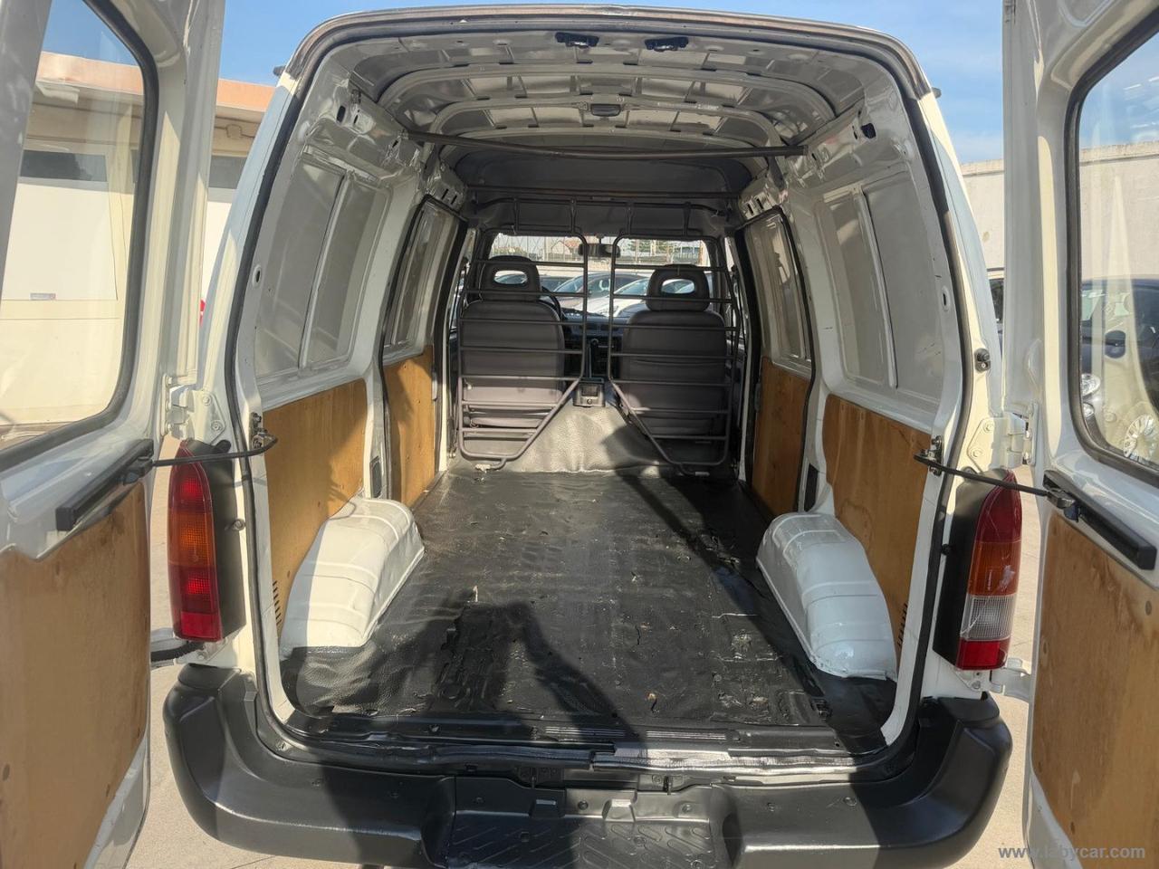 Vanette Cargo 2.3 D PL Furg. Vtr.