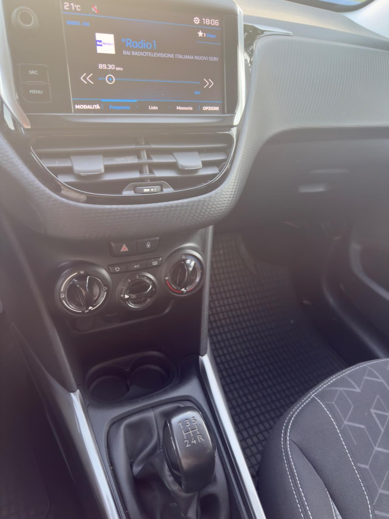 Peugeot 2008 BlueHDi 75cv Allure