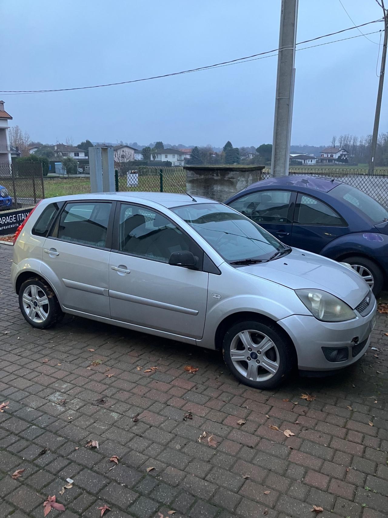 Ford Fiesta 1.2 16V 5p. Titanium