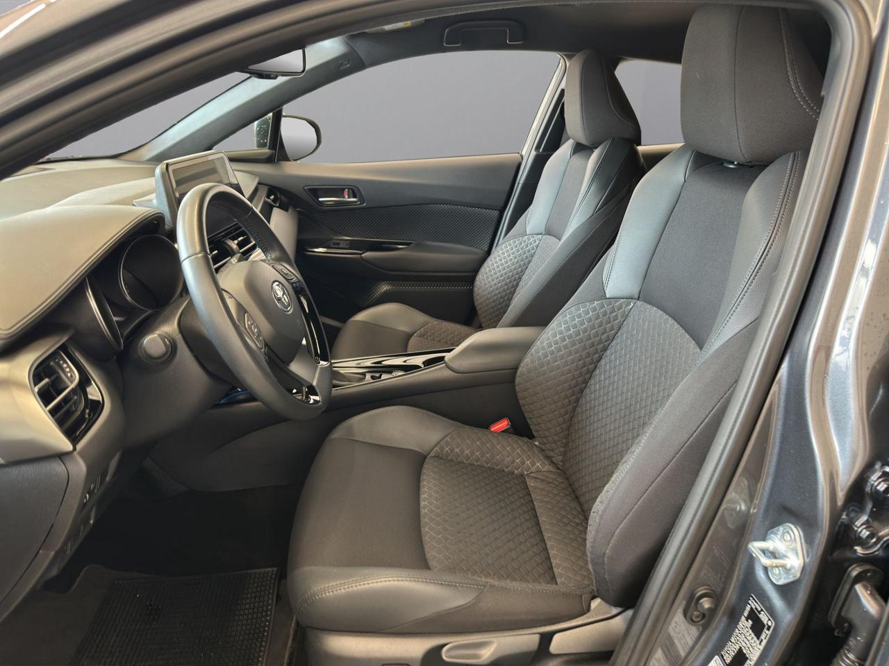 Toyota C-HR 1.8h Trend e-cvt