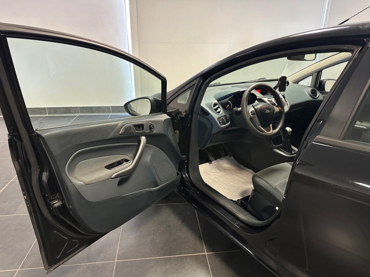 FORD FIESTA 1.4 NEOPTATENTI 95CV GPL TITANIUM