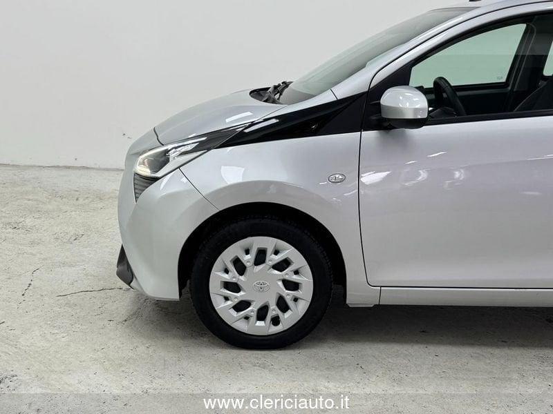 Toyota Aygo Connect 1.0 VVT-i 72 CV 5 porte x-play