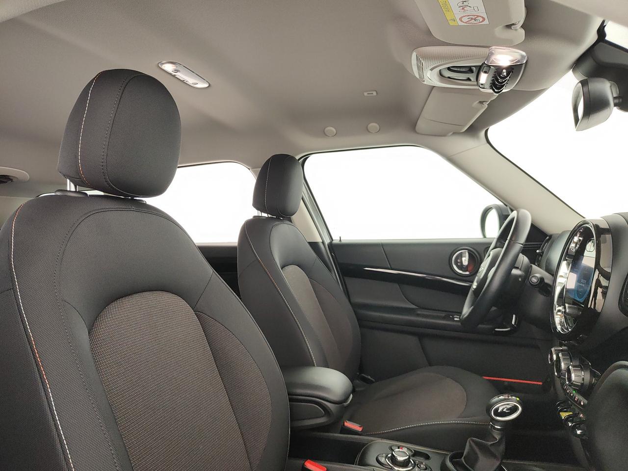 MINI Mini Countryman 1.5 Cooper SE Essential all4 auto