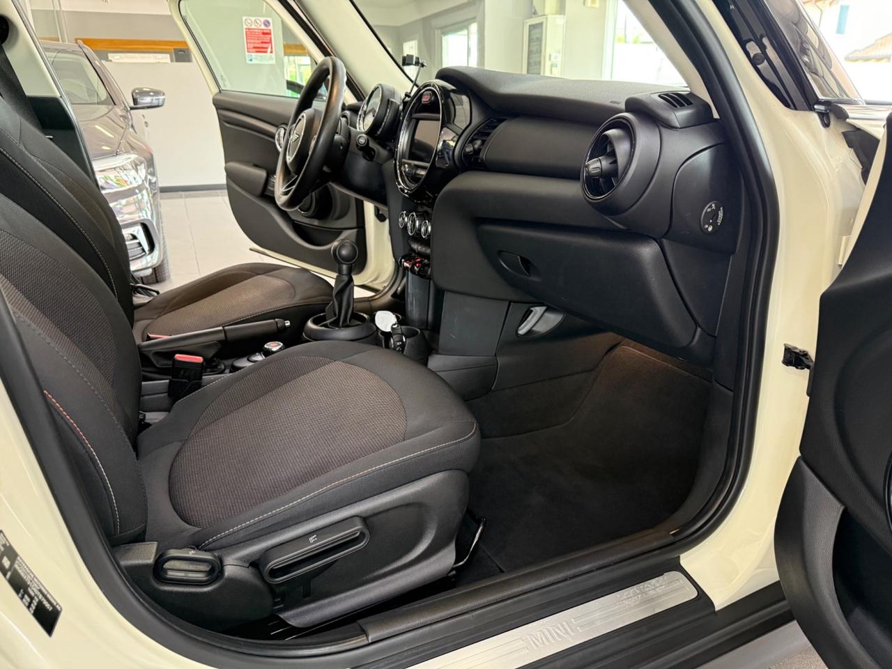 Mini 1.5 One 75 CV 45.000 km Neopatentati