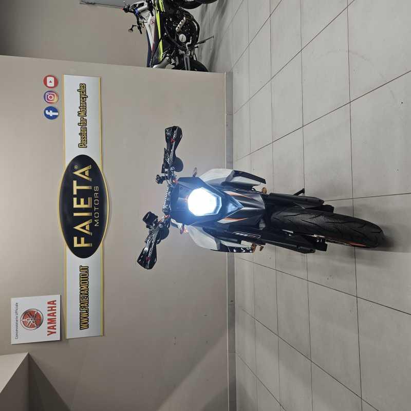 KTM 990 Supermoto R - 2011