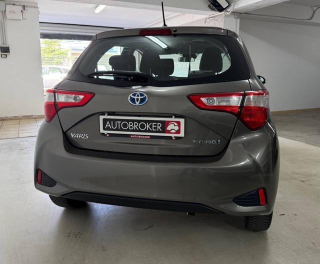 TOYOTA Yaris 1.5 Hybrid 5 porte Business