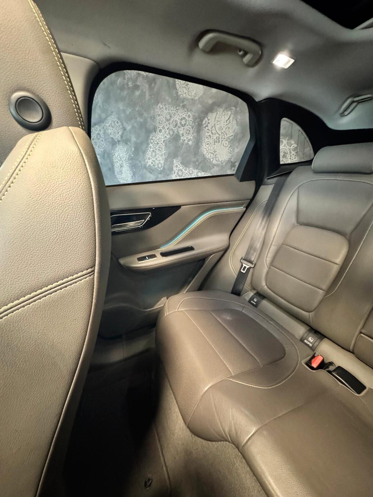 JAGUAR F-PACE 2-0 D4D 4WD TETTO APRIBILE R-DYNAMIC SPORT