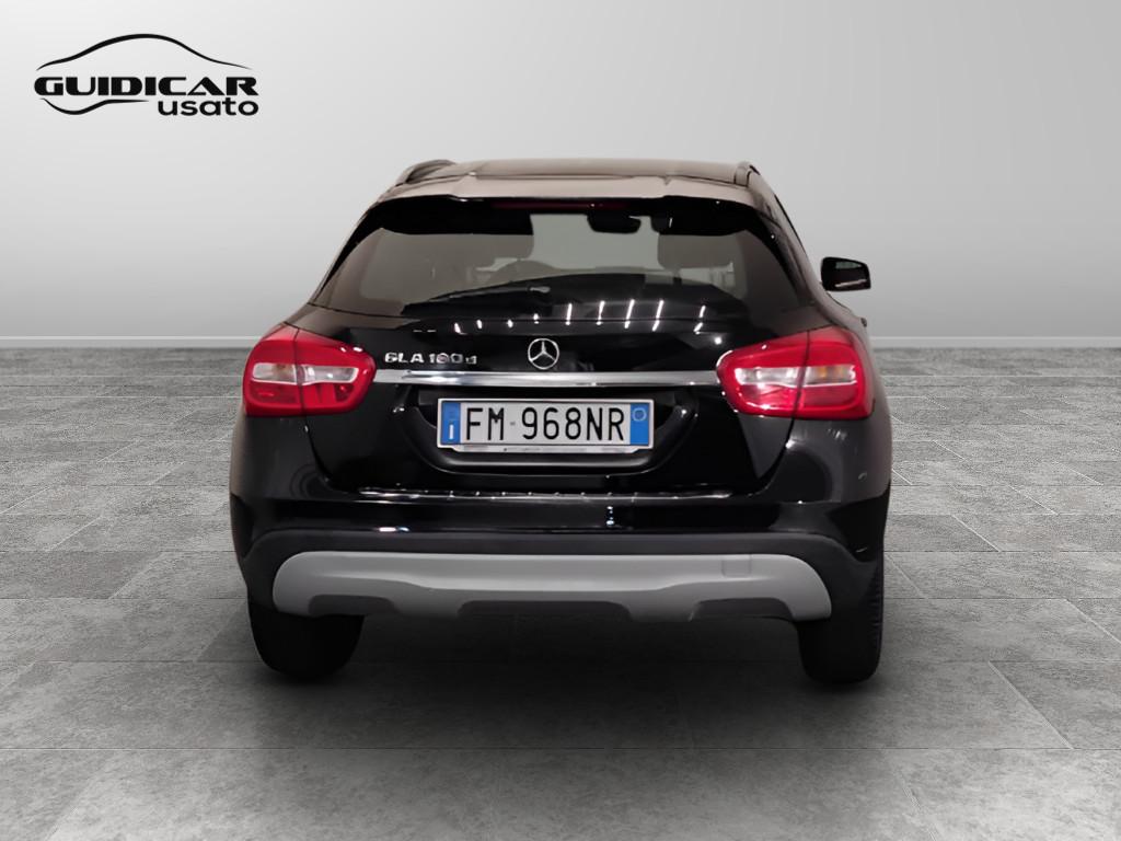 Mercedes-Benz GLA-X156 2017 - GLA 180 d Sport