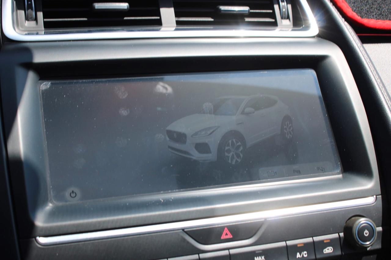 Jaguar E-Pace Tua A SOLI 318€ al mese Anticipo Zero