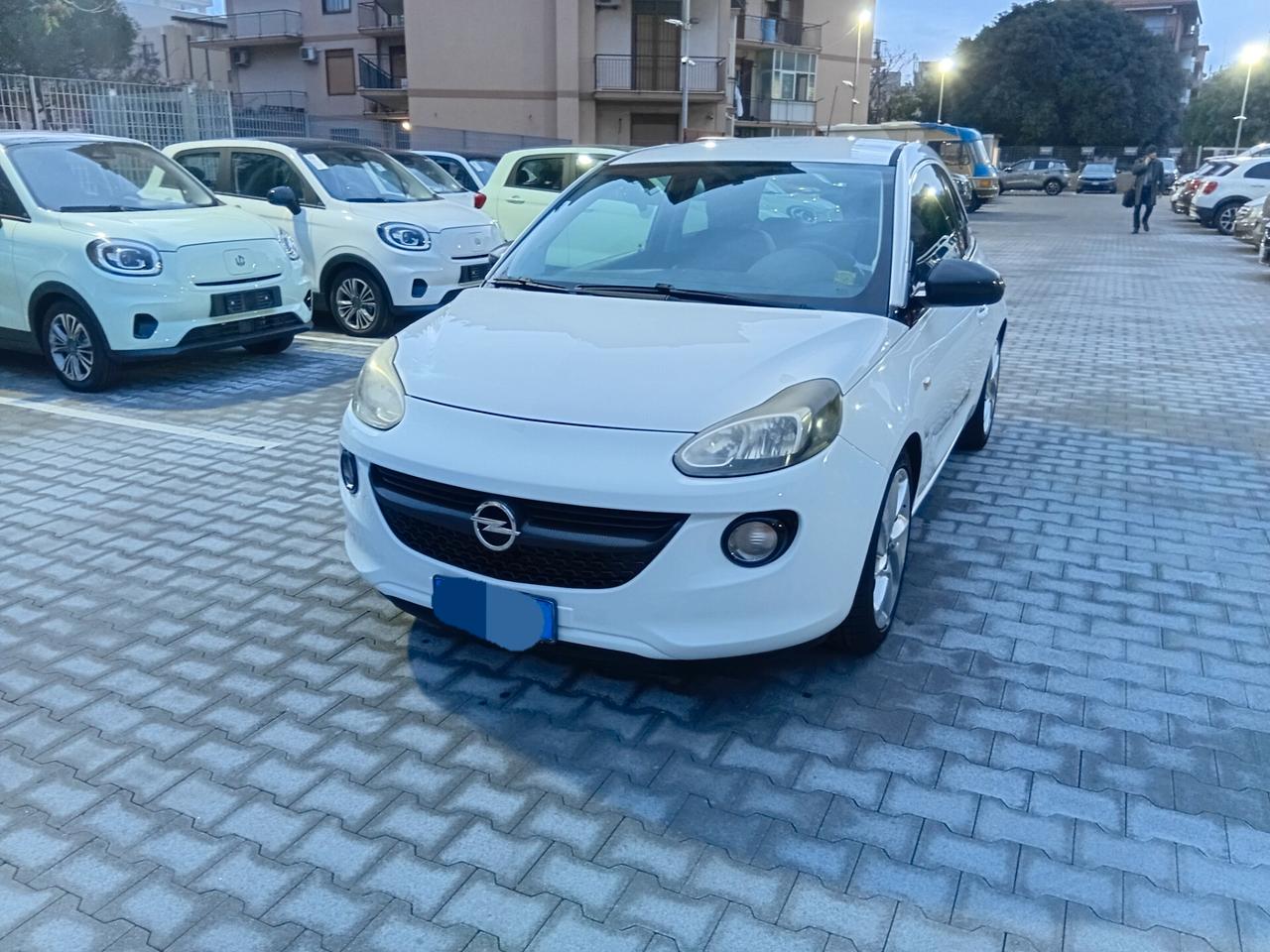 Opel Adam 1.4 WHITE BLACK PER CITTÀ