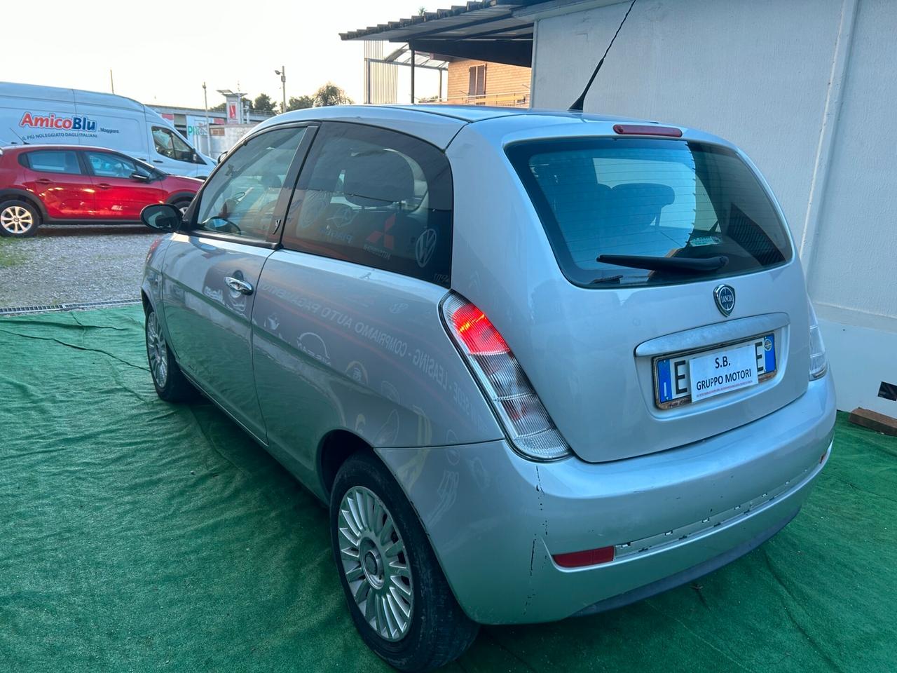 Lancia Ypsilon 2011 1.2 GPL VERS. ORO LEGGI TUTTO