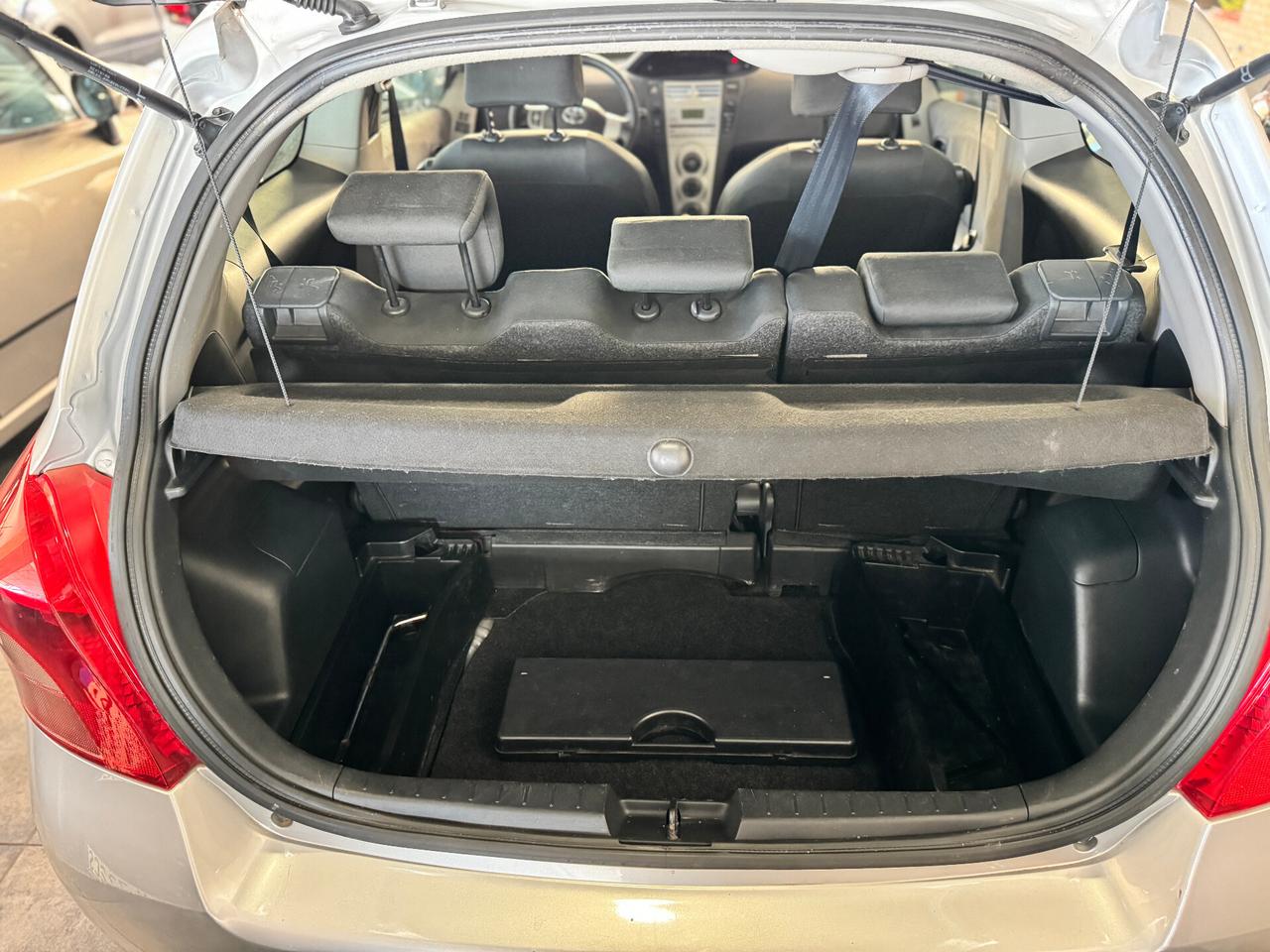 Toyota Yaris 1.0 3 porte Sol