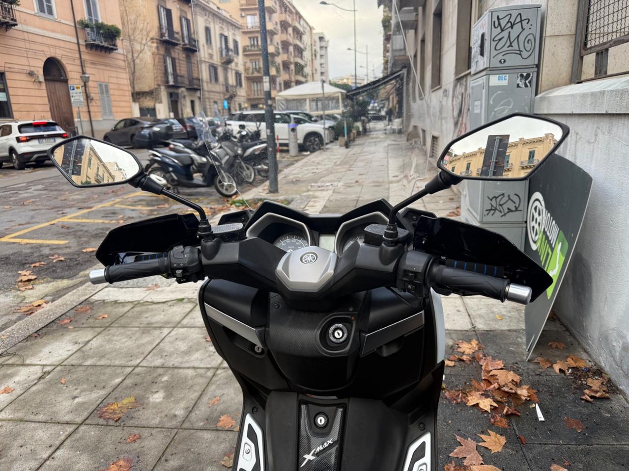 Yamaha X-Max 400 full