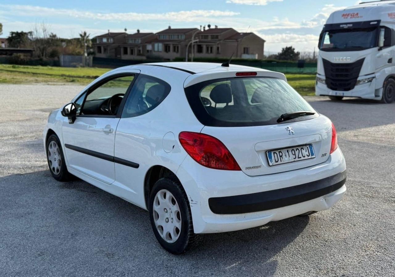 Peugeot 207 1.4 Benzina 75cavalli NEOPATENTATI